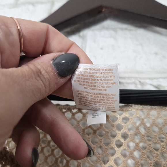 Shade and Shore long sleeve sun top - Picture 9 of 11